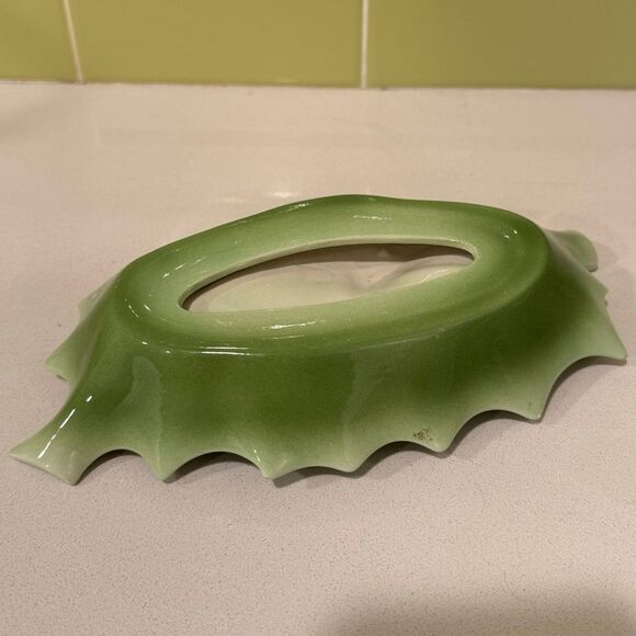 Vintage Holly & Berries Ceramic Holiday Dish — Festive Serving / Candy Tray - Picture 5 of 7